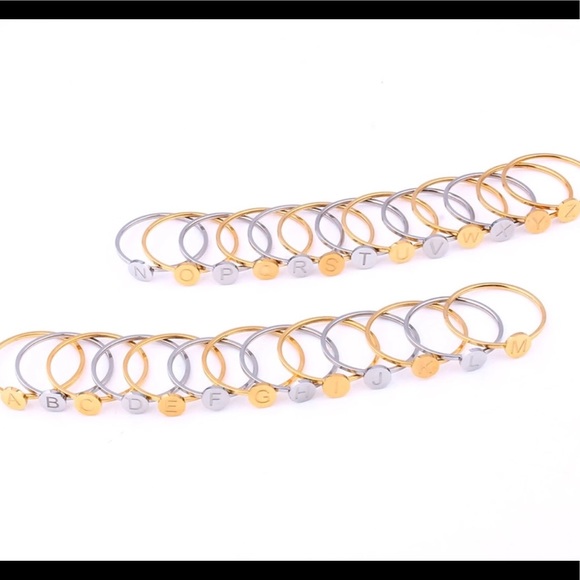 Simple Z Initial Stackable Letter Ring - Picture 4 of 4